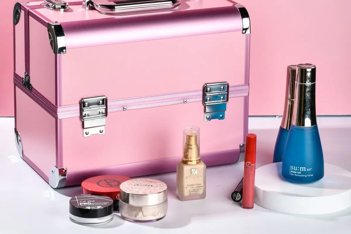 4 gode grunde til at dine børn kommer til at elske et sminkebord til børn