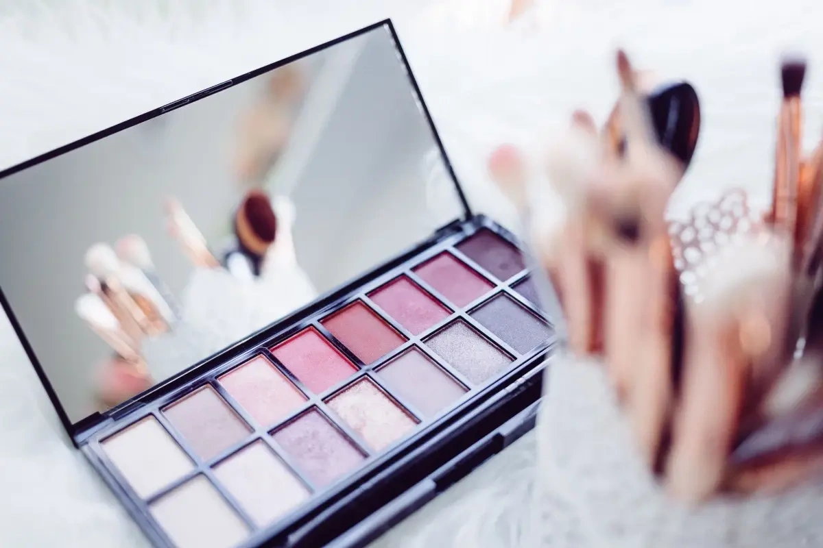 4 gode tips til at finde de bedste Black Friday tilbud på makeup