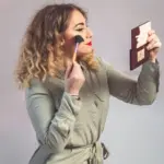 6 geniale gaveideer til hende der går op i sminke og makeup