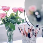 Sådan får du ordentligt belysning ved sminkebordet - 3 tips til at vælge den rigtige lampe